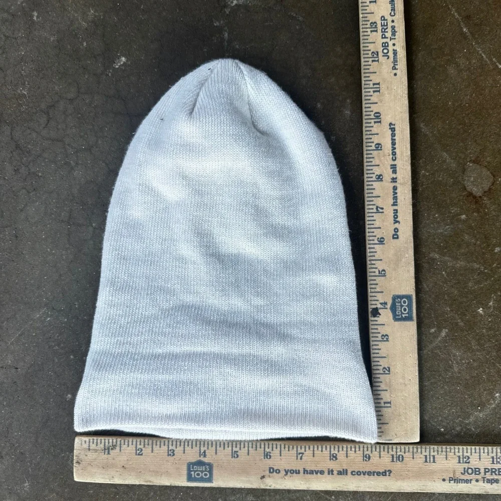 The North Face Beanie Hat Unisex OS White Excellent Knit Cuffed Logo Patch - Picture 4 of 4